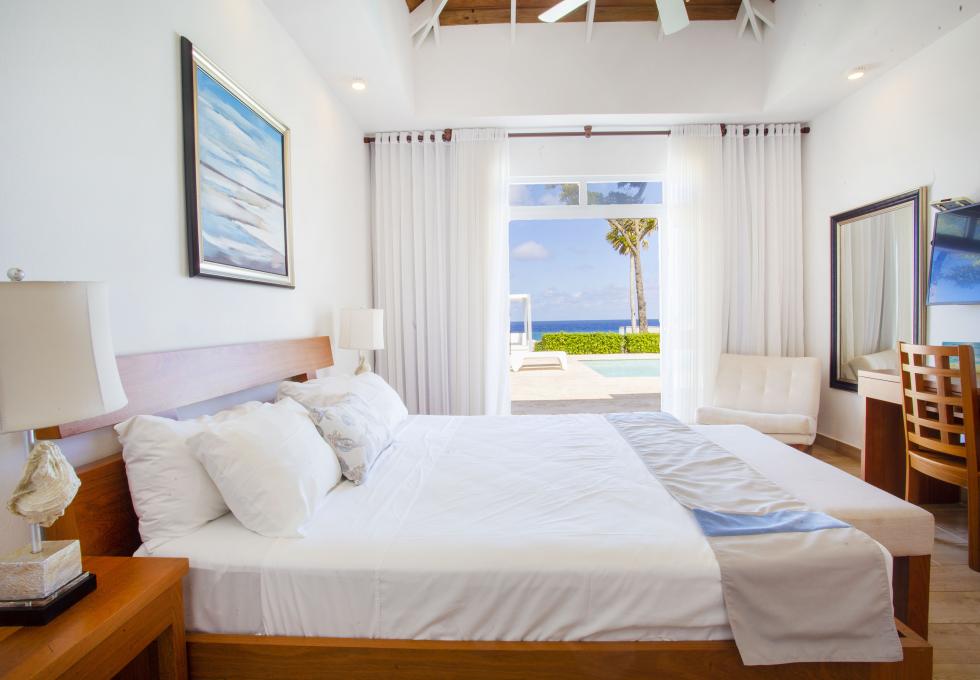 Oceanfront 3-bedroom villa
